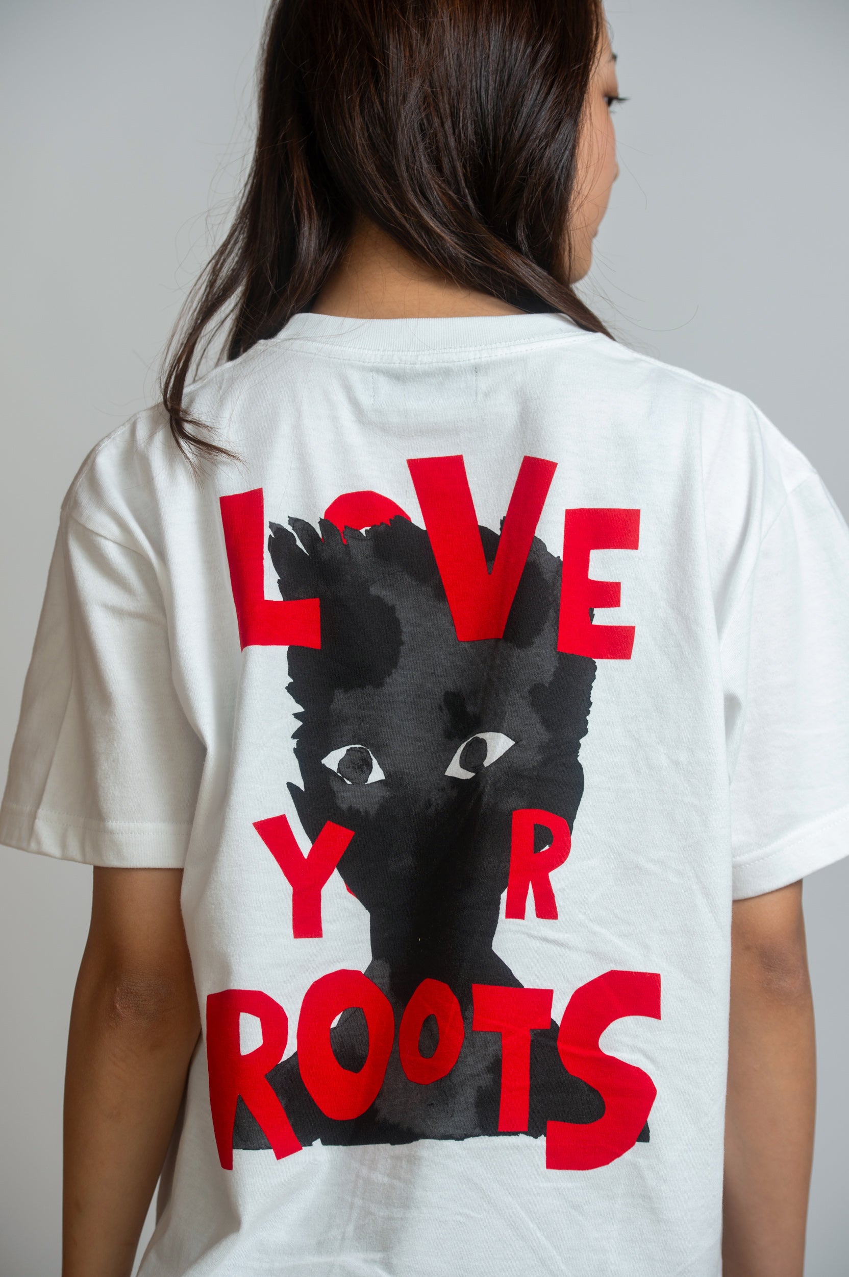 LOVE YOUR ROOTS 2 female model